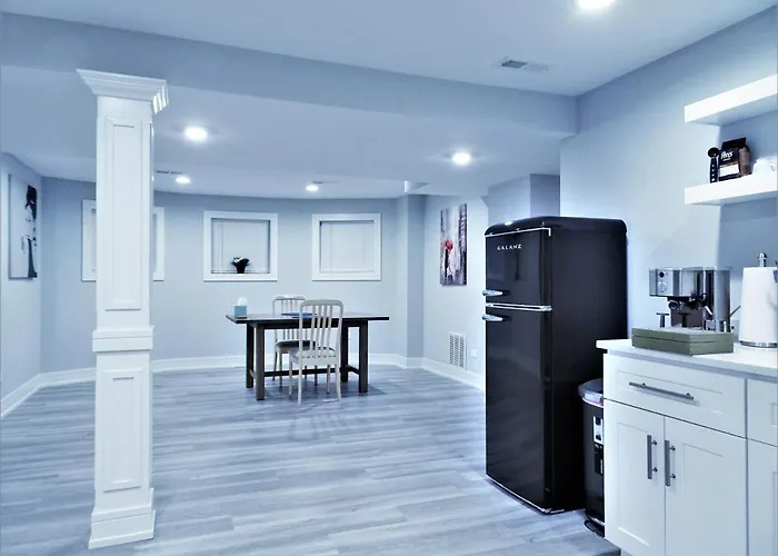 Gasthof Luxurious & Comfy House Near Chicago, Public Transit & Airports *
