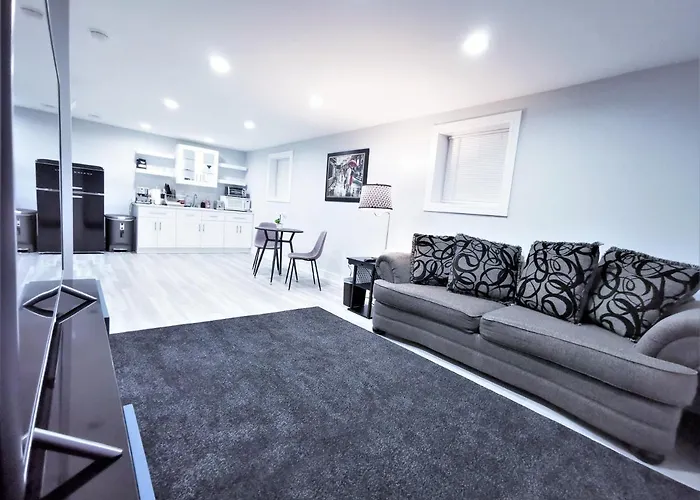 Luxurious & Comfy House Near Chicago, Public Transit & Airports Forest Park