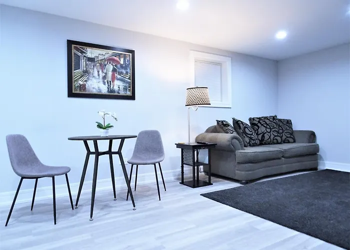 Gasthof Luxurious & Comfy House Near Chicago, Public Transit & Airports *