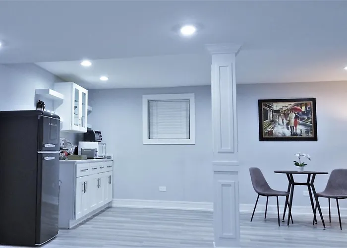Luxurious & Comfy House Near Chicago, Public Transit & Airports Gasthof *