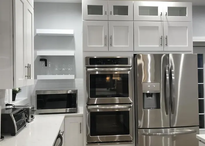 Luxurious & Comfy House Near Chicago, Public Transit & Airports Gasthof *