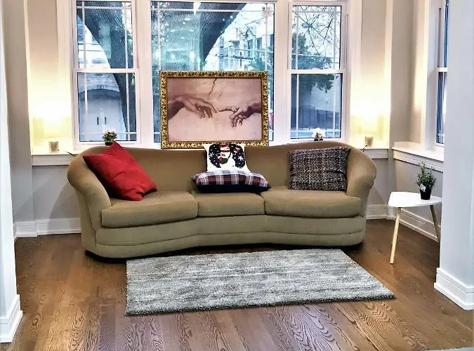 Gasthof Luxurious & Comfy House Near Chicago, Public Transit & Airports *