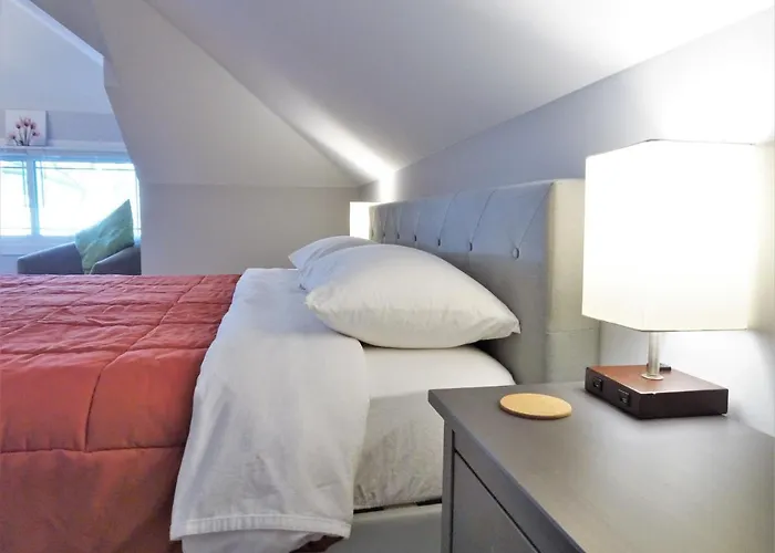 Gasthof Luxurious & Comfy House Near Chicago, Public Transit & Airports *