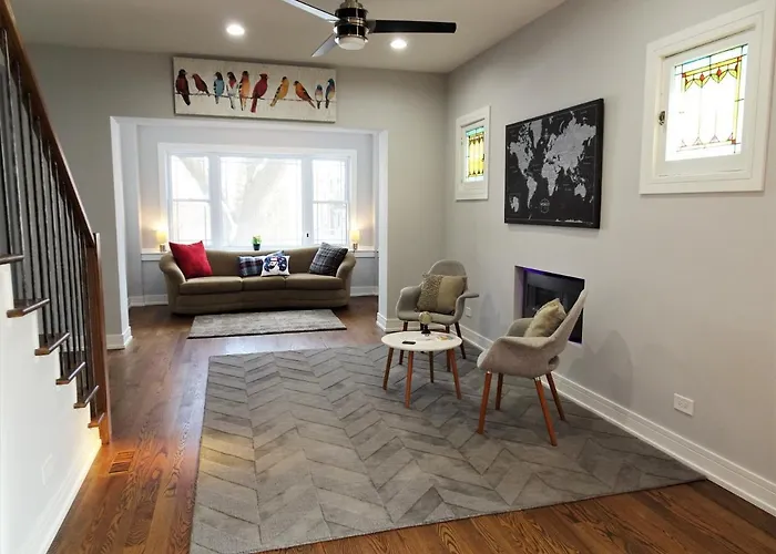 Luxurious & Comfy House Near Chicago, Public Transit & Airports Forest Park