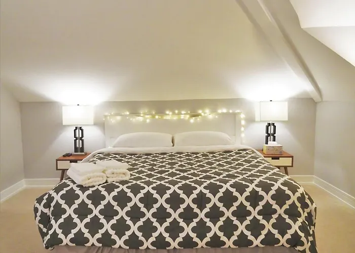 Luxurious & Comfy House Near Chicago, Public Transit & Airports Gasthof