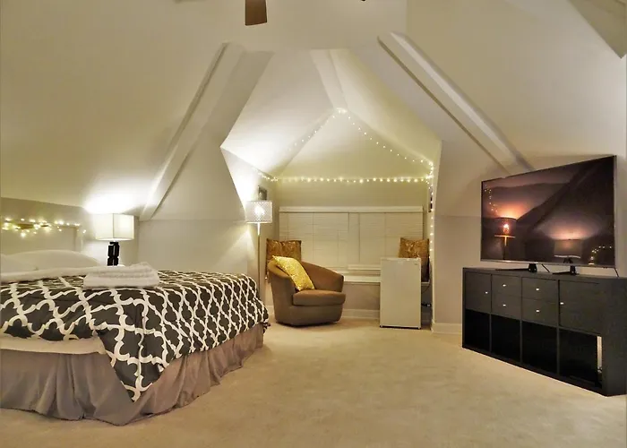 Gasthof Luxurious & Comfy House Near Chicago, Public Transit & Airports Forest Park