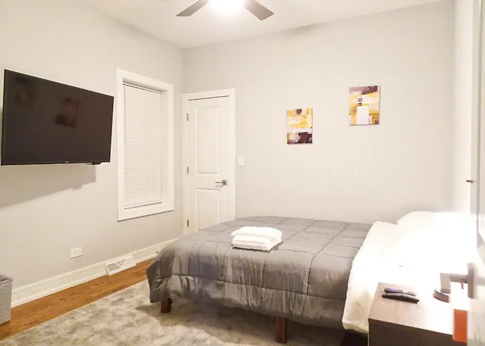 Luxurious & Comfy House Near Chicago, Public Transit & Airports Gasthof *