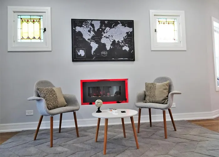 Gasthof Luxurious & Comfy House Near Chicago, Public Transit & Airports *